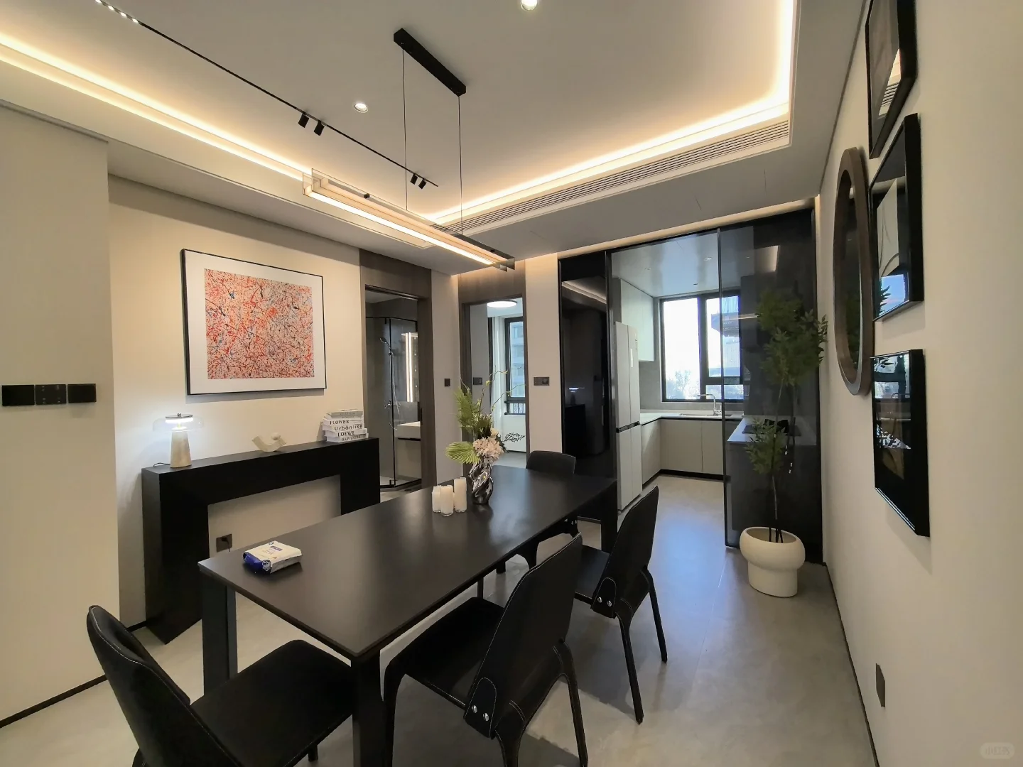 在太原万象城滨河润府租套现代轻奢的房子