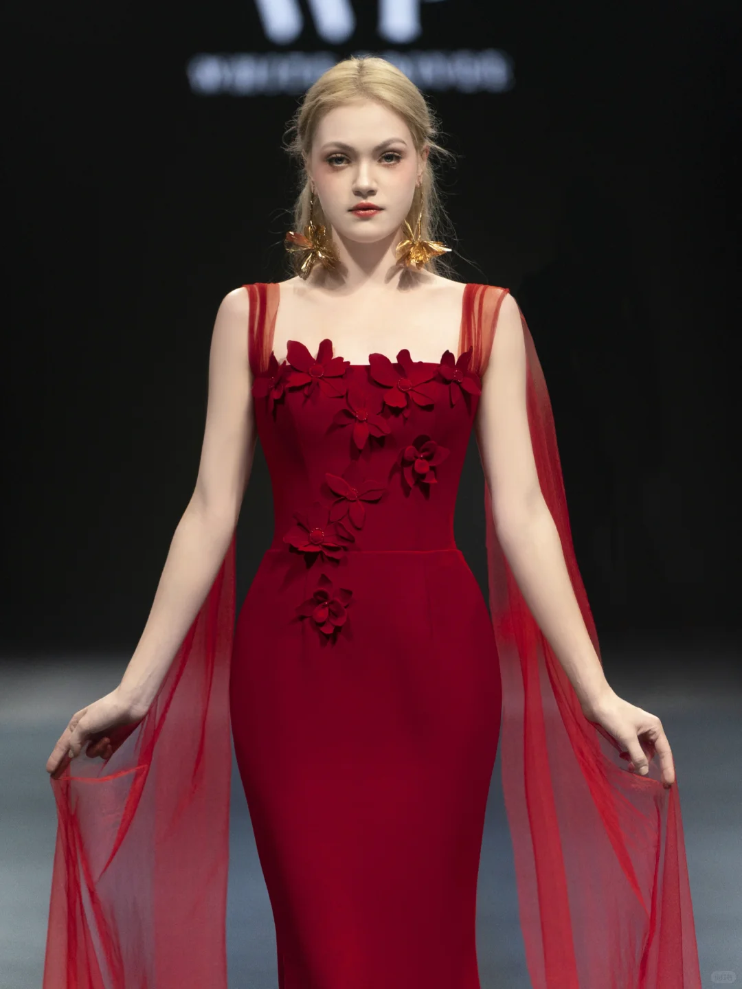 太原婚纱丨来穿白鹿同款的WHITE PRIVEE礼服