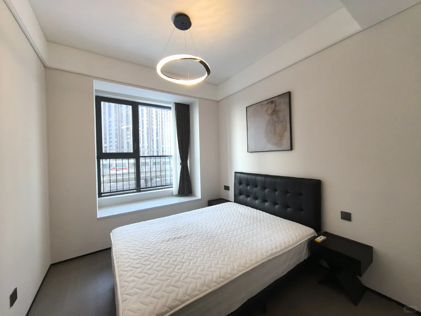 在太原万象城滨河润府租套现代轻奢的房子