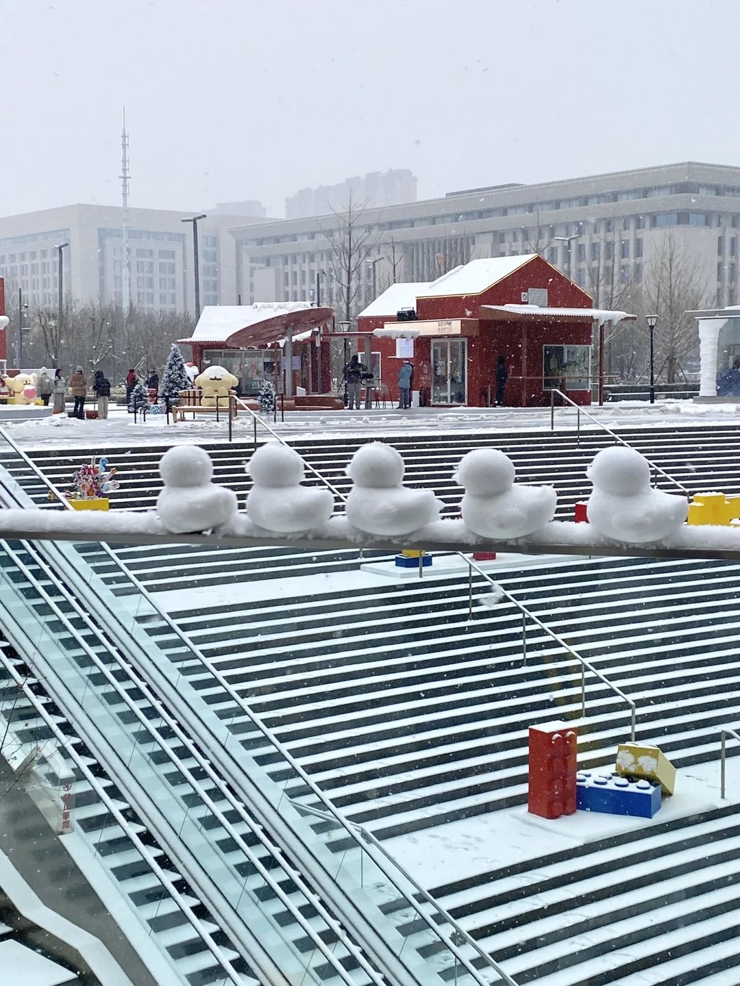 谁想夹小鸭子⁉️快来太原万象城玩雪呀❄️