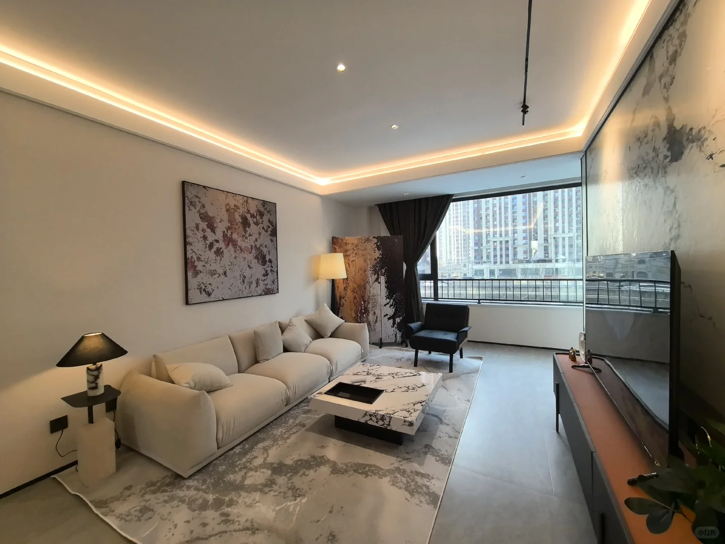 在太原万象城滨河润府租套现代轻奢的房子