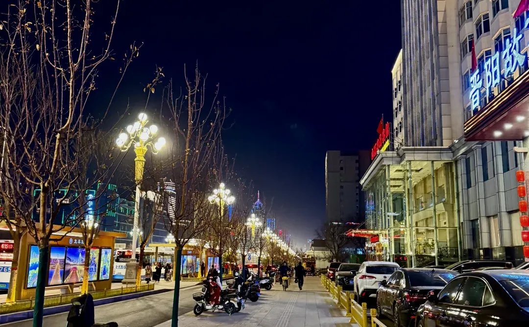 今晚的太原火车站