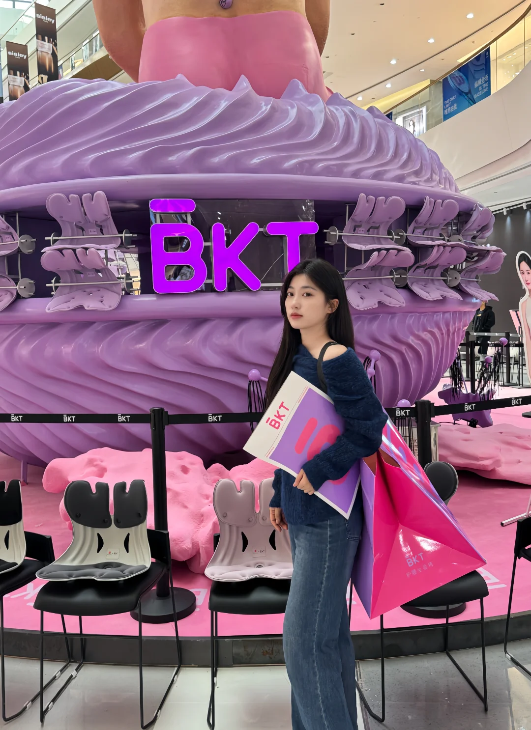 太原免费新展炸场！10米巨人空降茂业