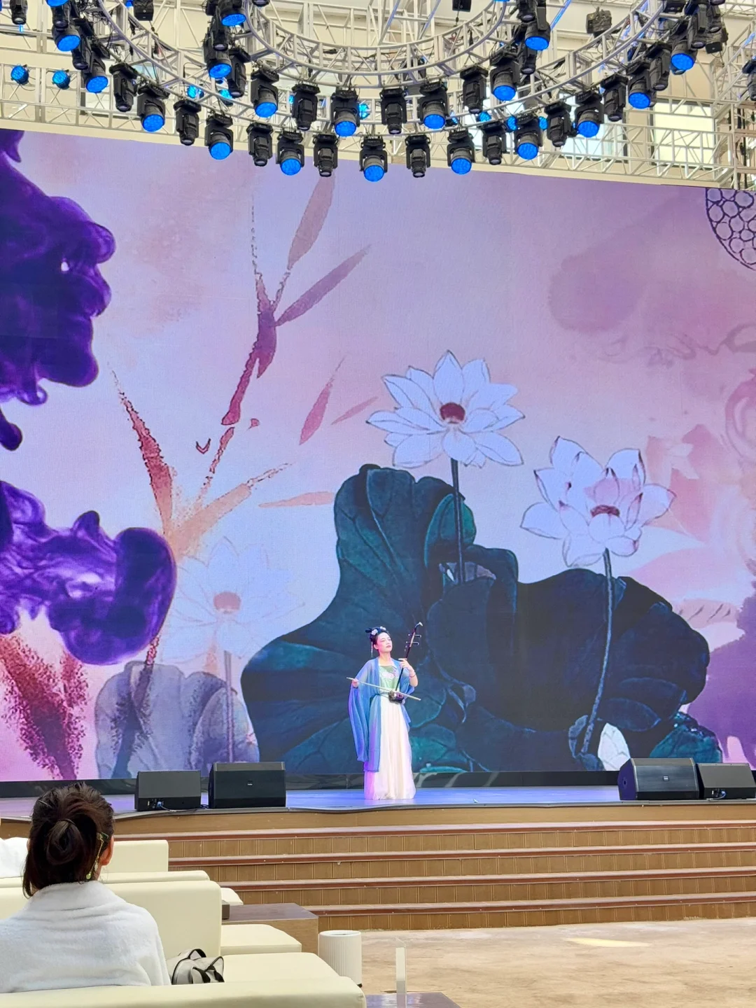 太原也有暴风雨温泉了⛈️谁能不爱这种氛围感