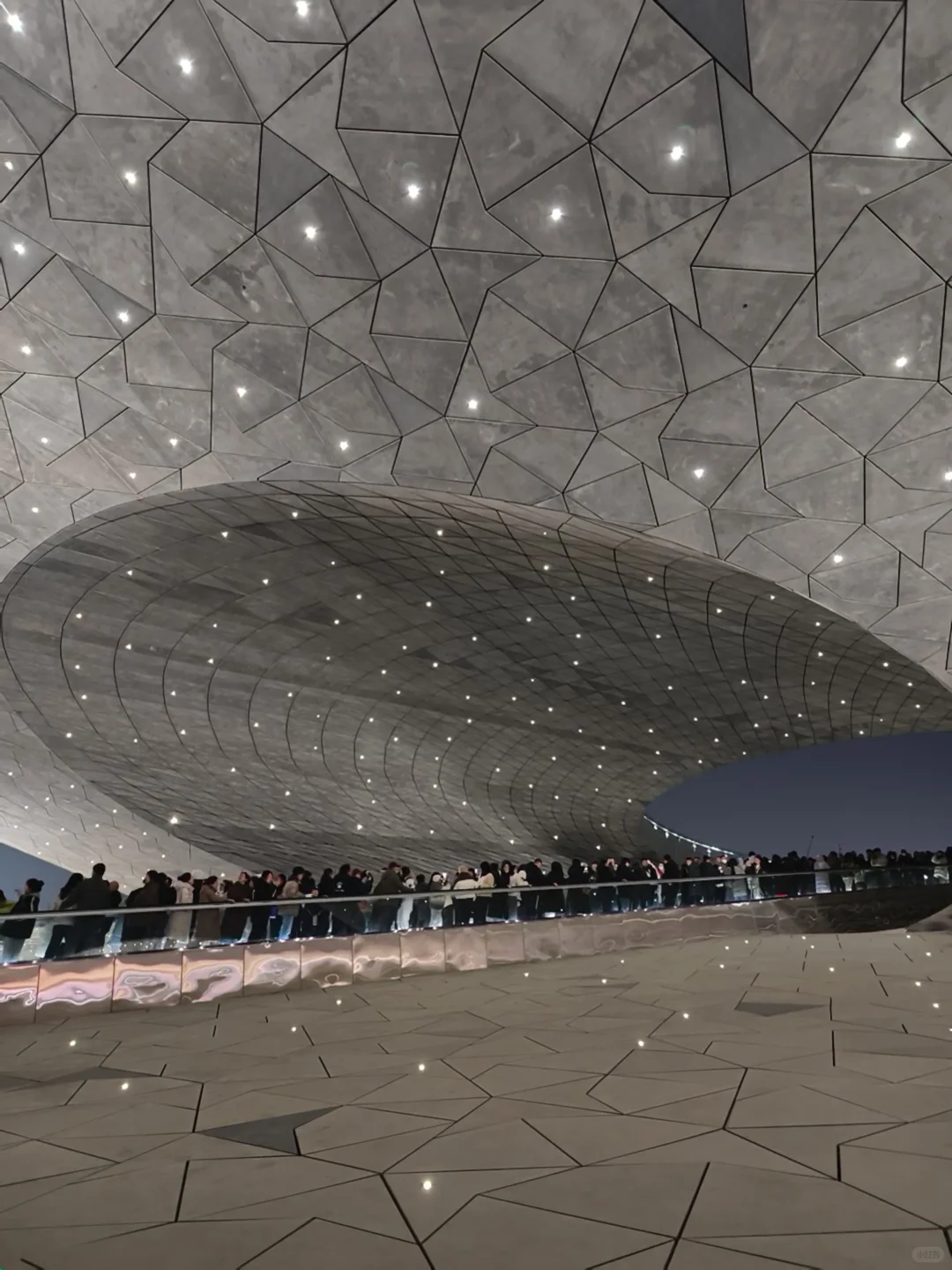 讲真！一部星空电梯拯救了太原植物园