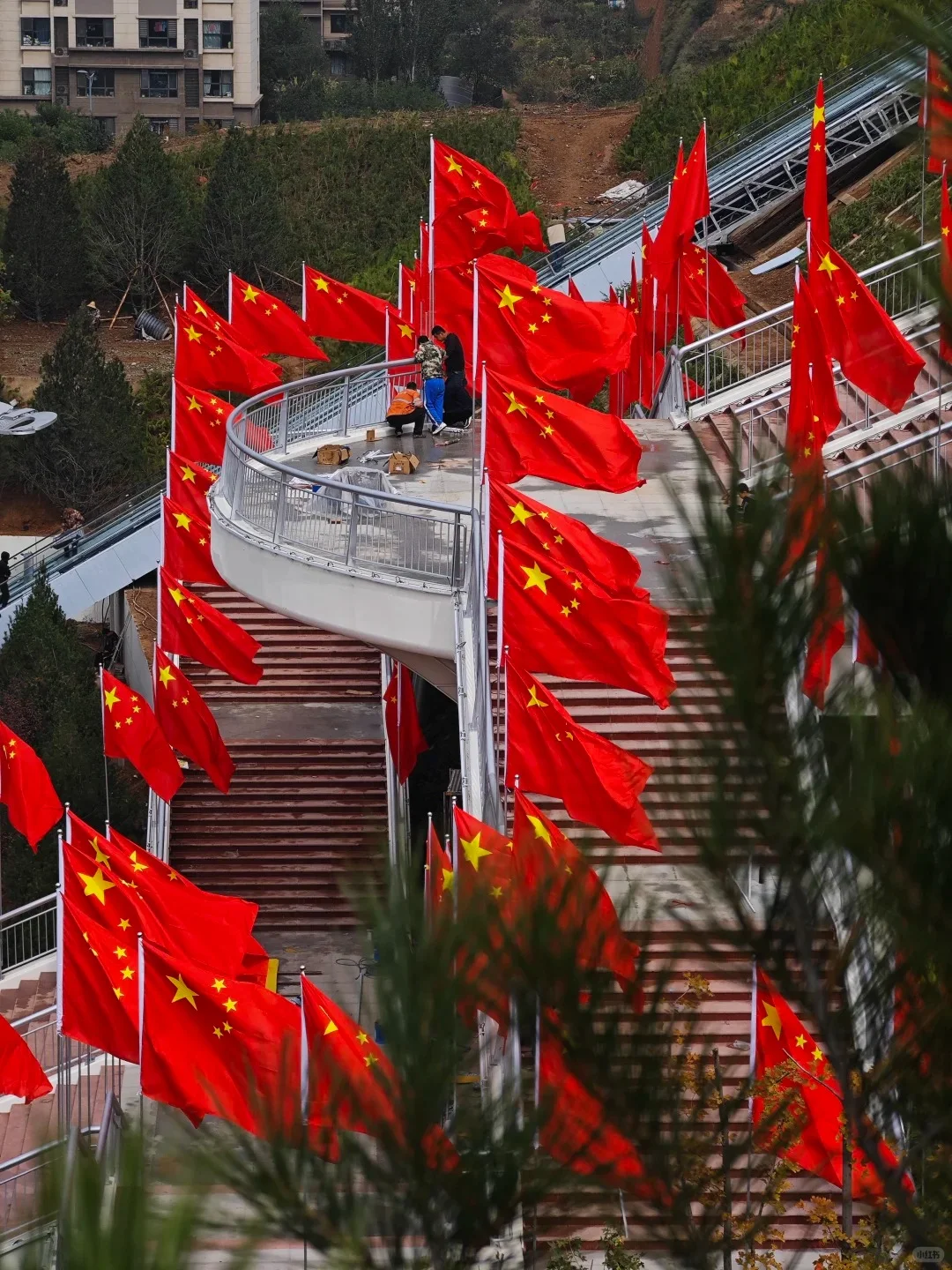 同志，磁场弱了就来这里！