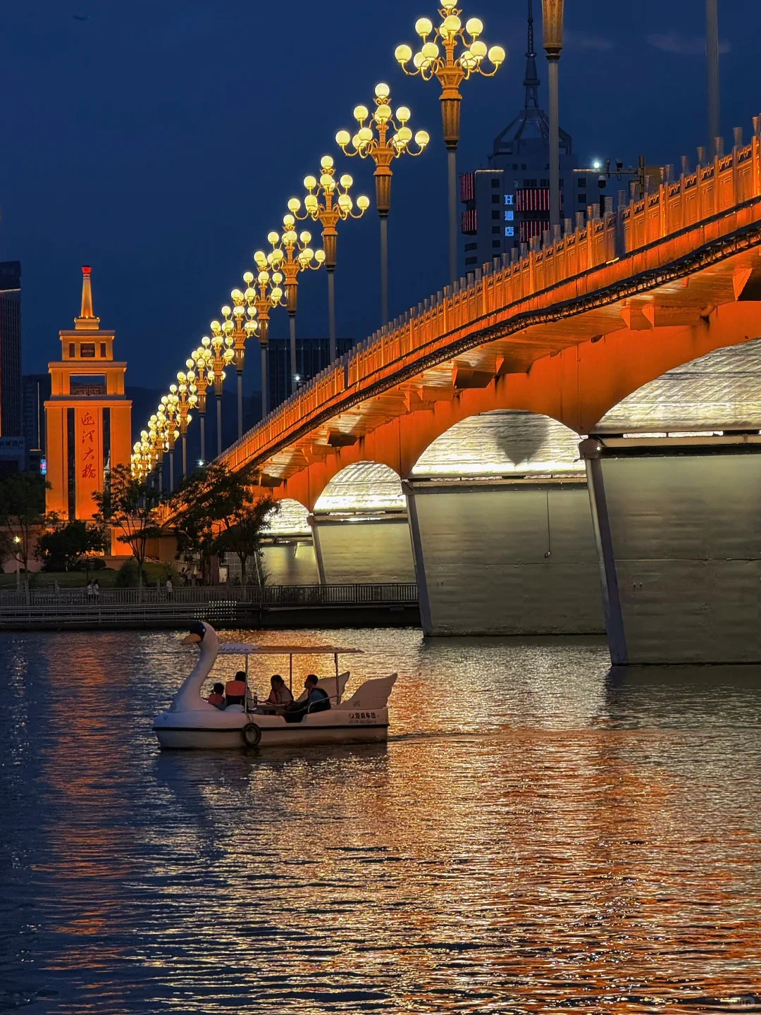 谁说太原人没有夜生活