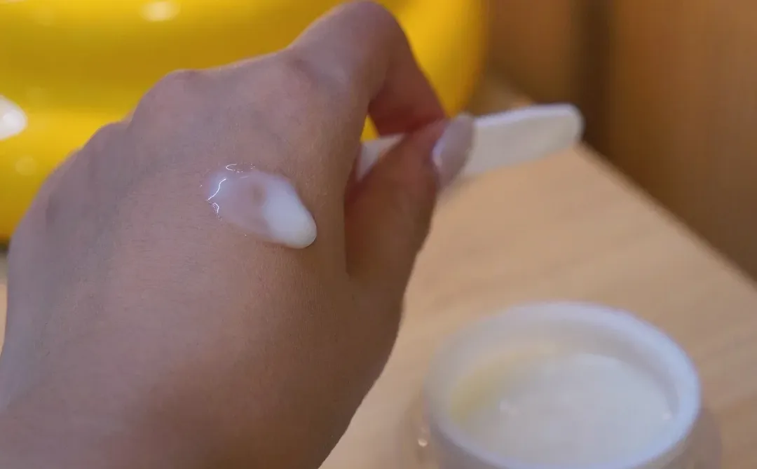 古都下雪那天，我的脸比心先稳住了