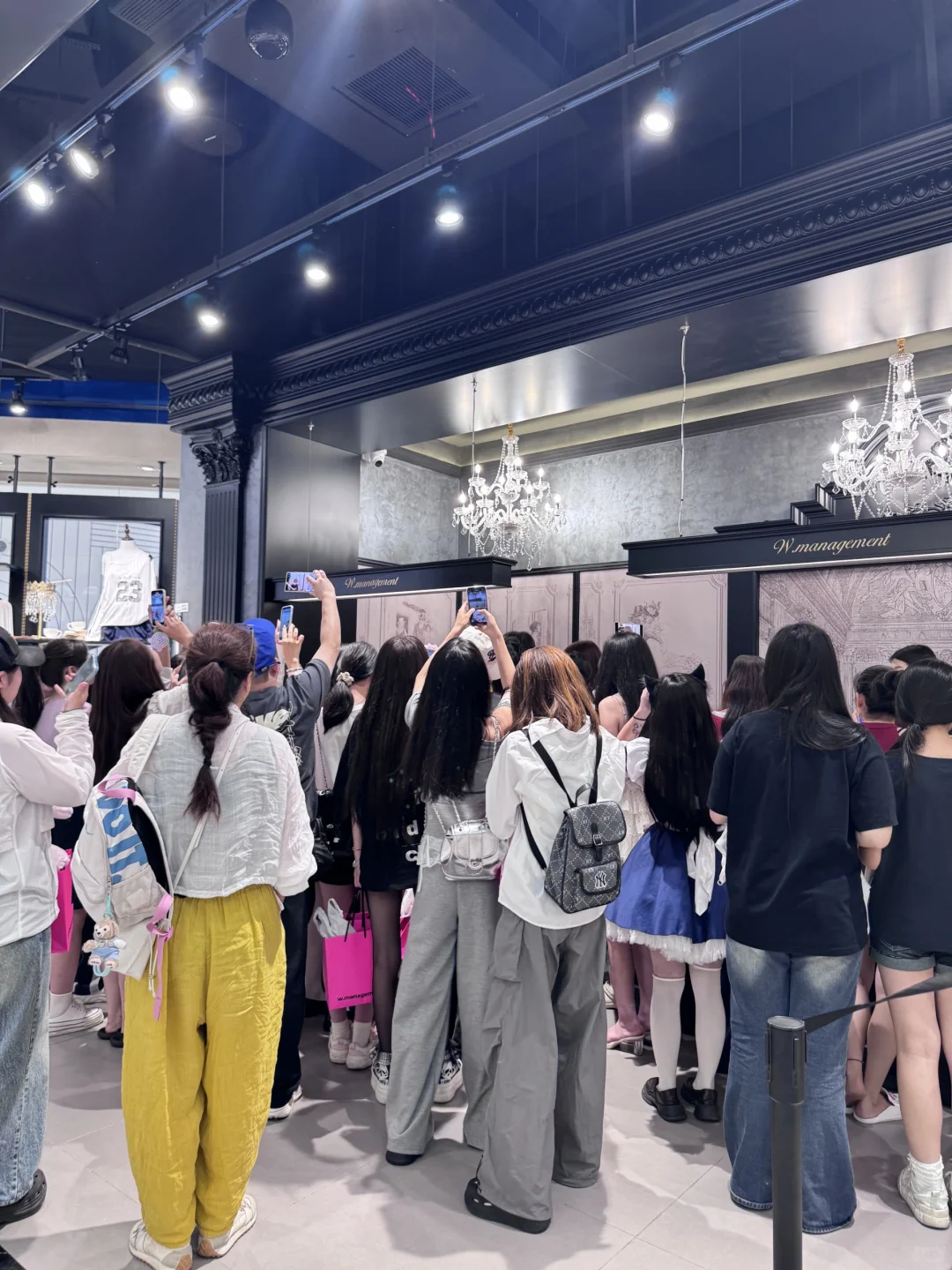 郑州正弘城真的很会招商。wm也来了！