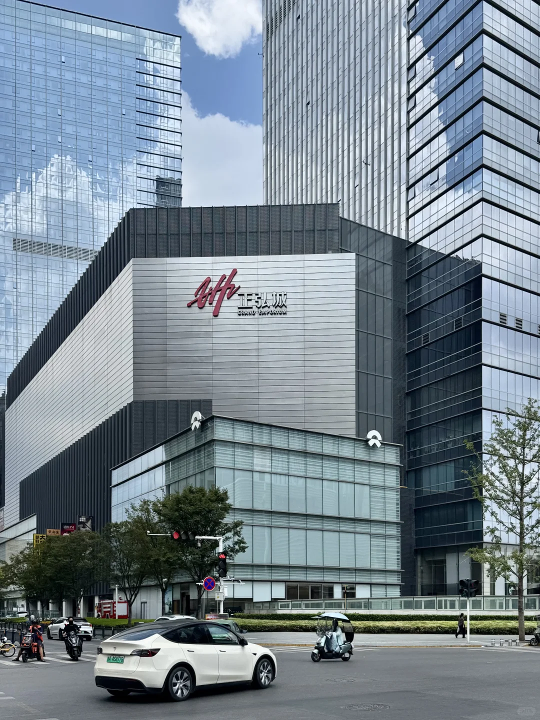 中部轻奢场品质最佳代表，非郑州正弘城莫属！