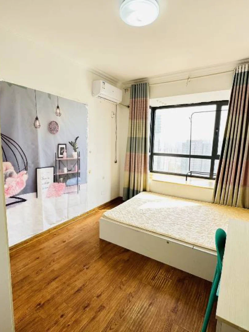 郑州金锣湾朝南主卧带飘窗急租|无中介费