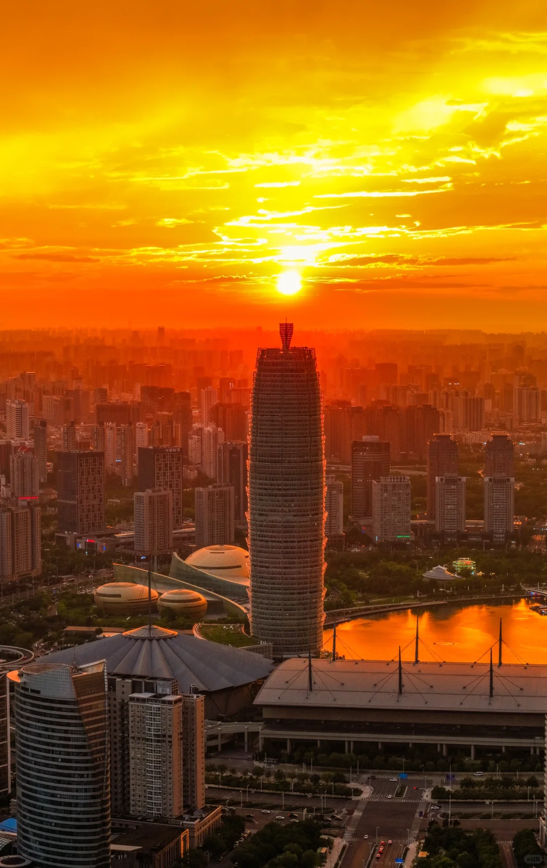 今天的郑州已封神！