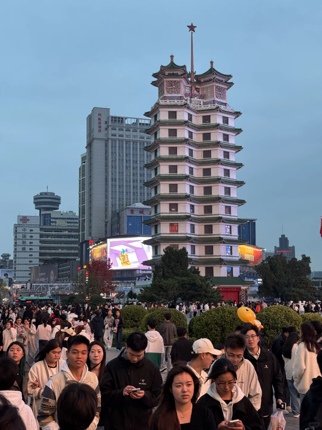 今天去二七广场的人超级多，不愧是商业顶流！