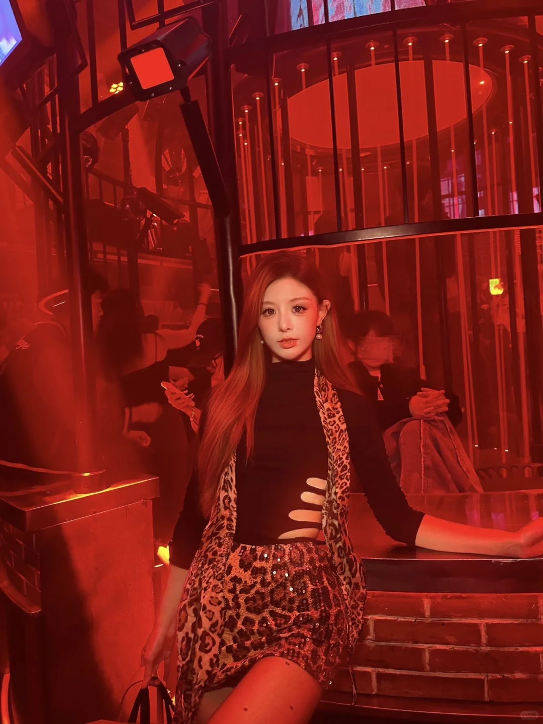 很内向喝不了也不说 一直喝