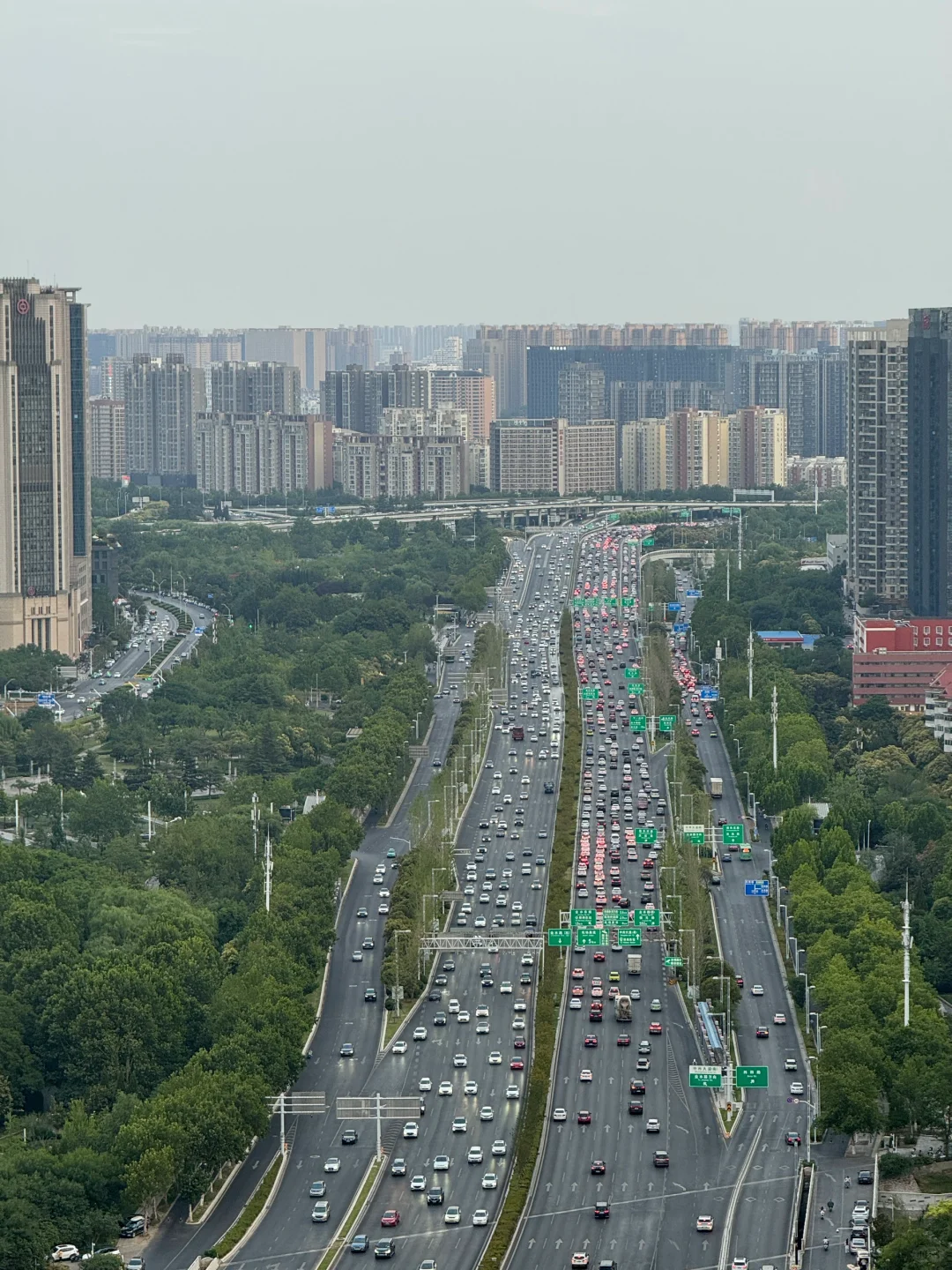 郑州不愧是北方省会第一城，城建非常大气！！