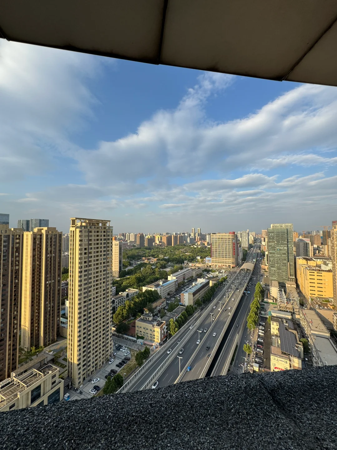 郑州不愧是北方省会第一城，城建非常大气！！