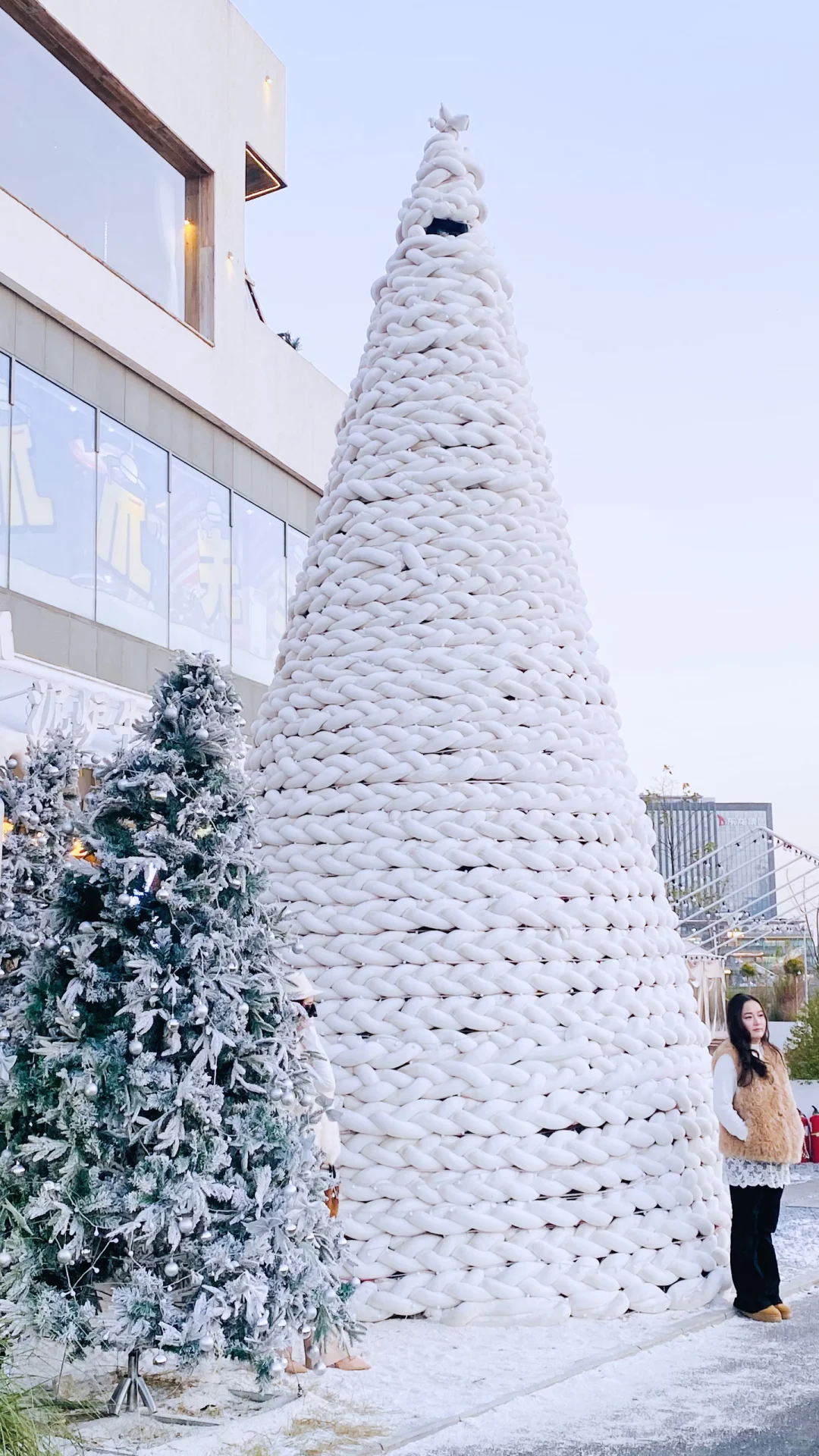 郑州金融岛的圣诞树🎄美得不像话，快来看