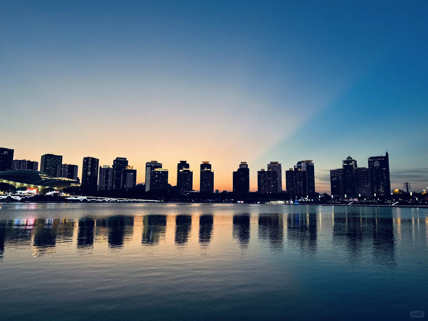 📍打卡Zheng Zhou｜郑州·大玉米楼