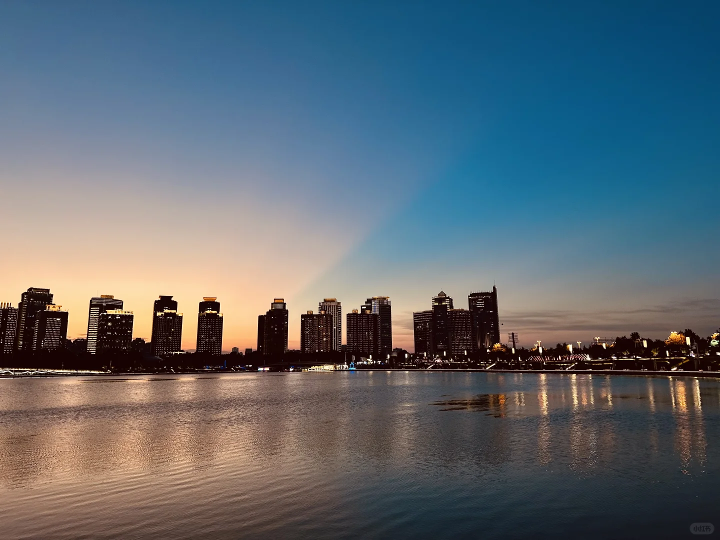 📍打卡Zheng Zhou｜郑州·大玉米楼