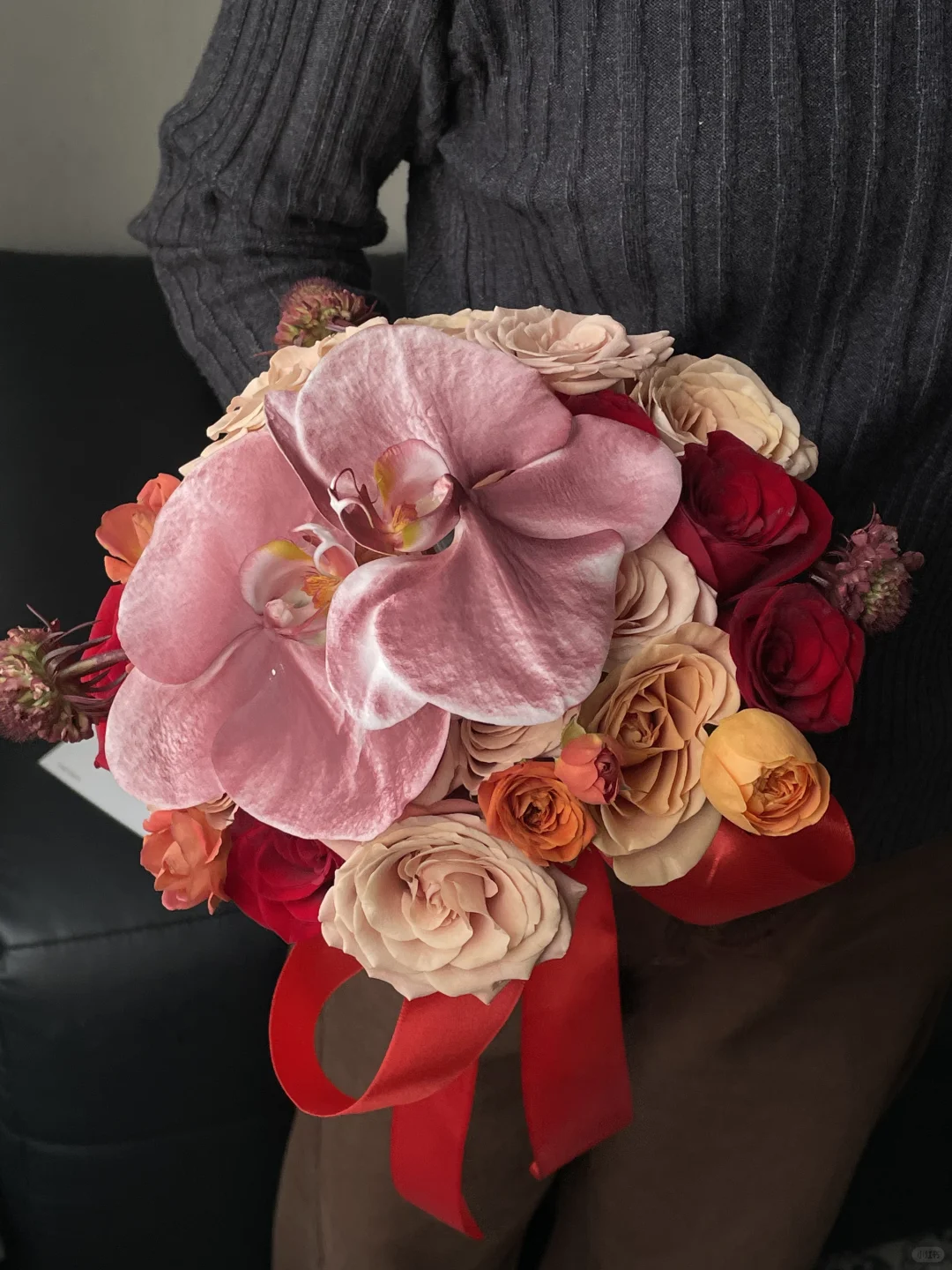 安阳花店｜小众高级感红色系混搭手捧花