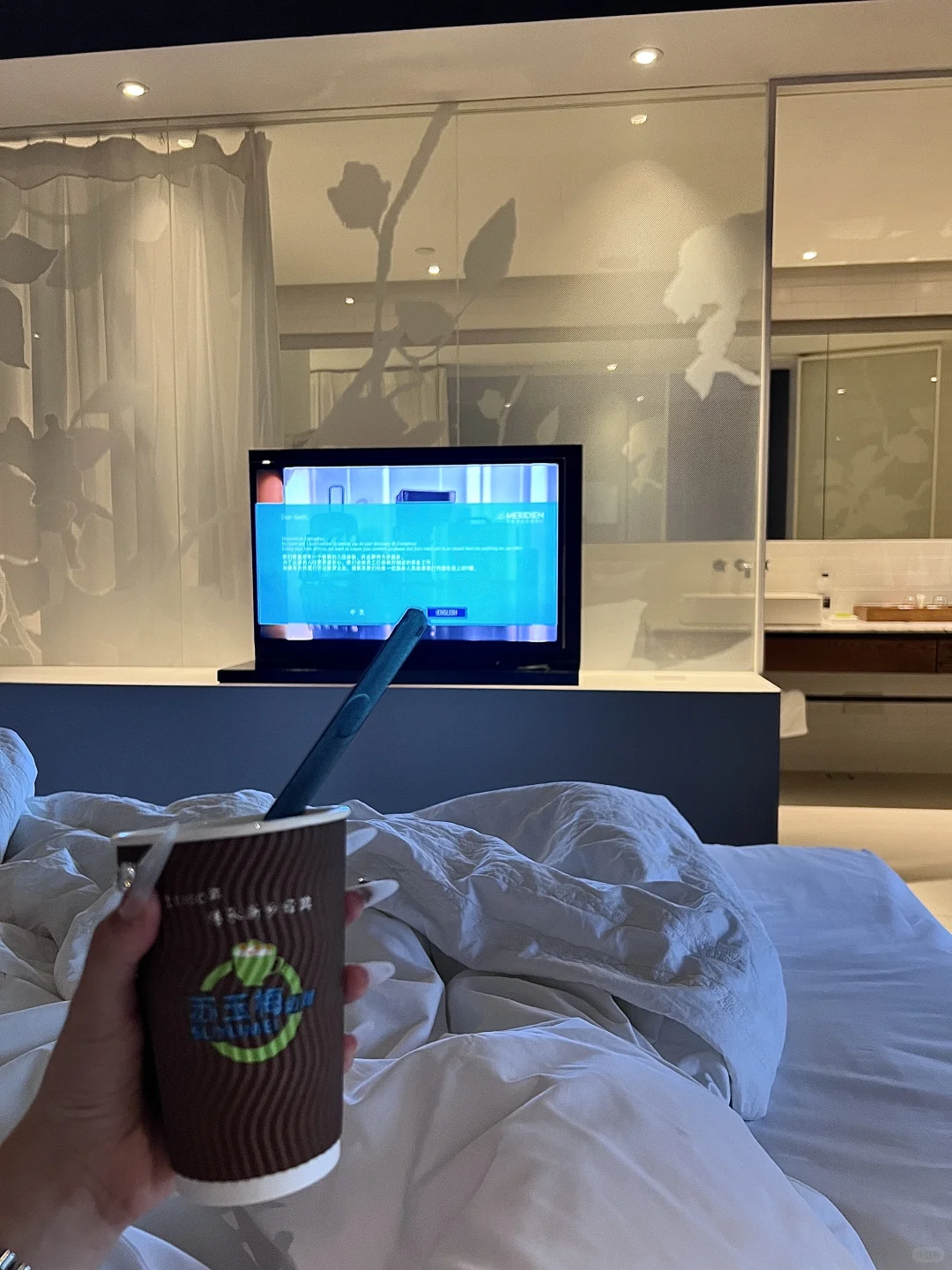 女大学生躺酒店之郑州建业艾美🏨