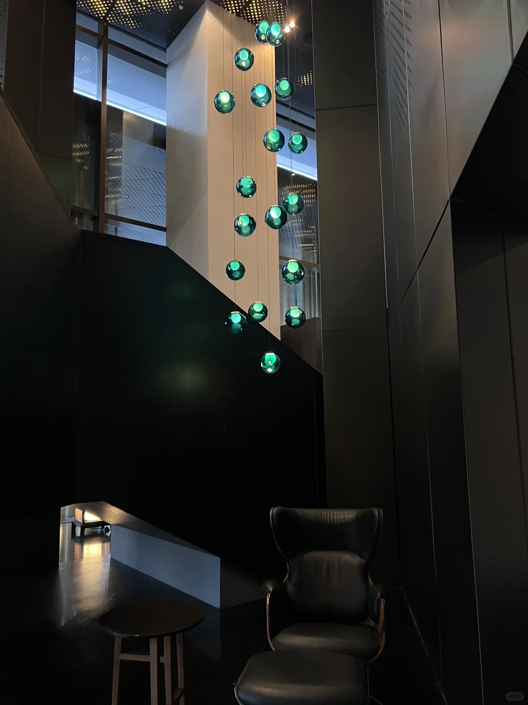 女大学生躺酒店之郑州建业艾美🏨