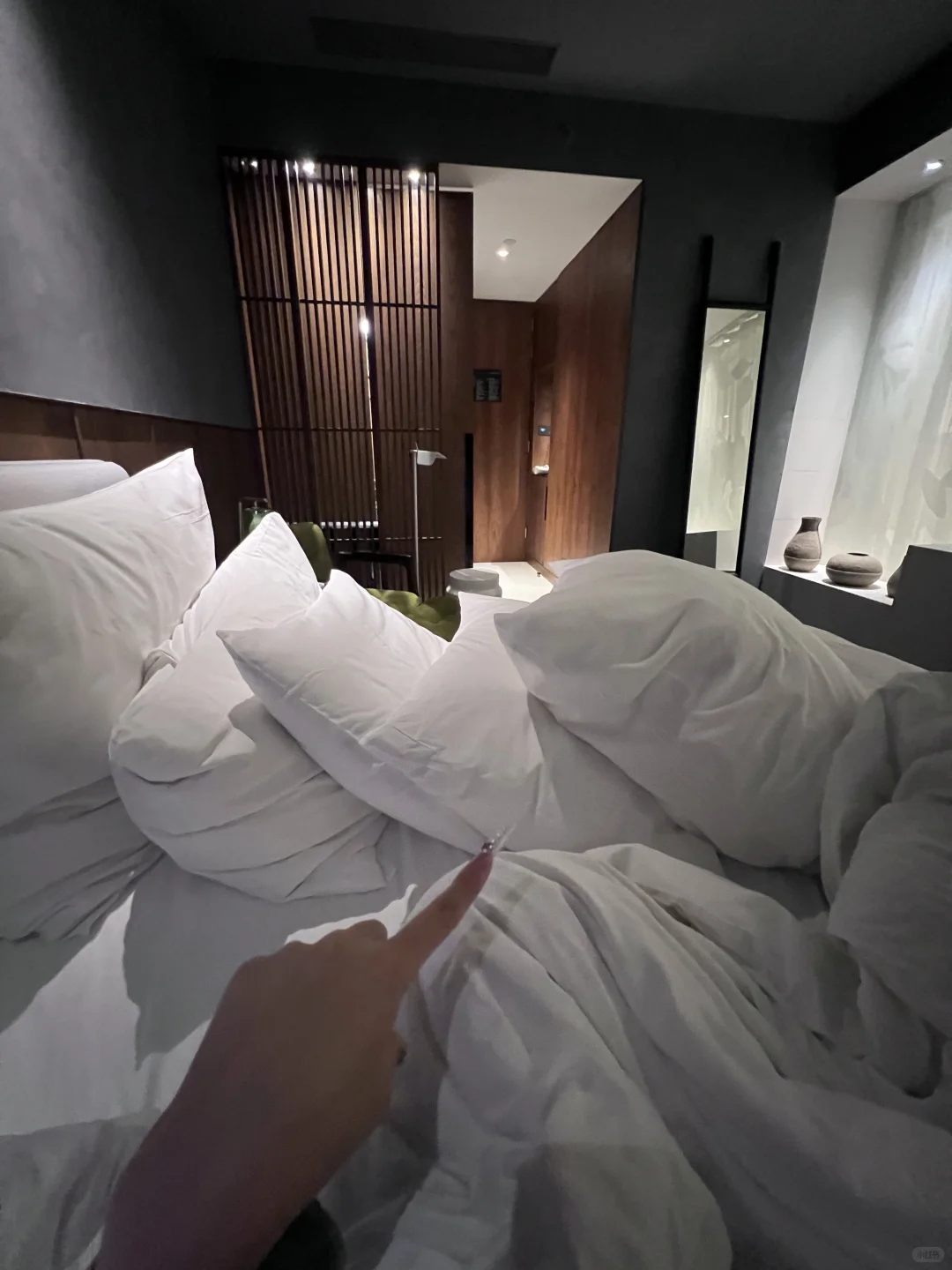 女大学生躺酒店之郑州建业艾美🏨