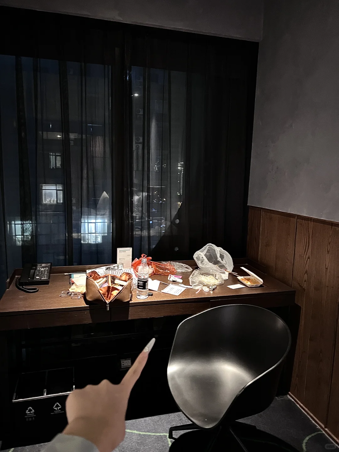 女大学生躺酒店之郑州建业艾美🏨