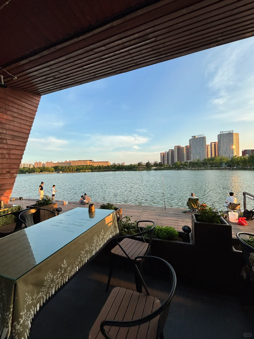 安阳这家湖边这家咖啡店好舒服🌇