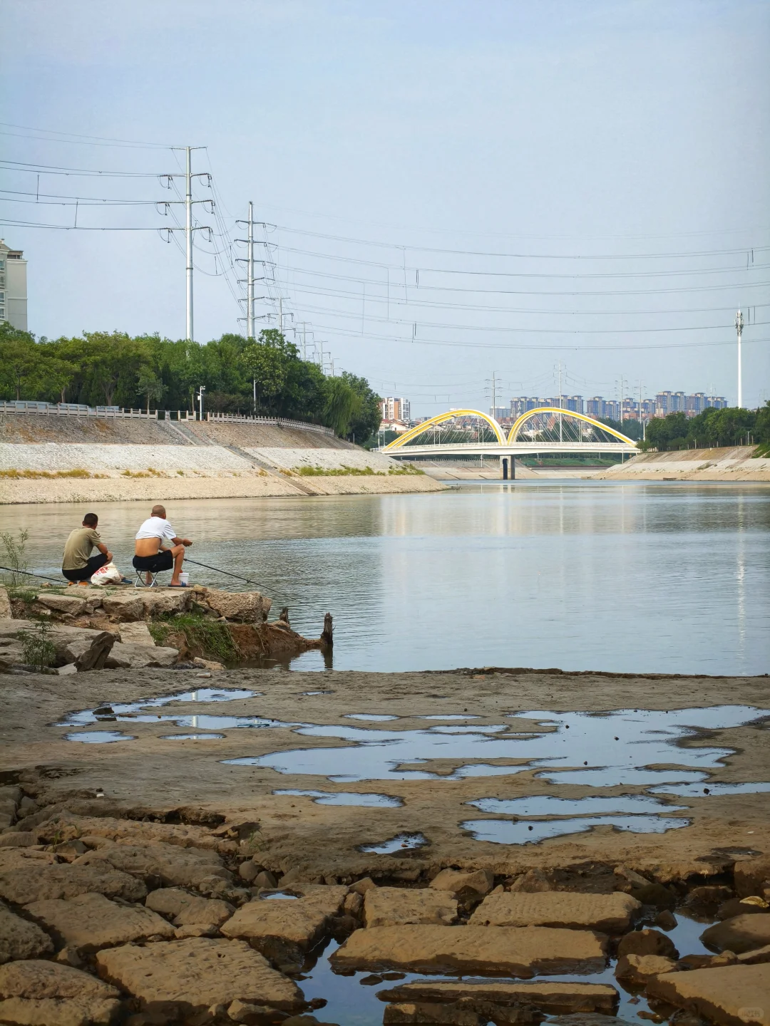 垂钓安阳桥下