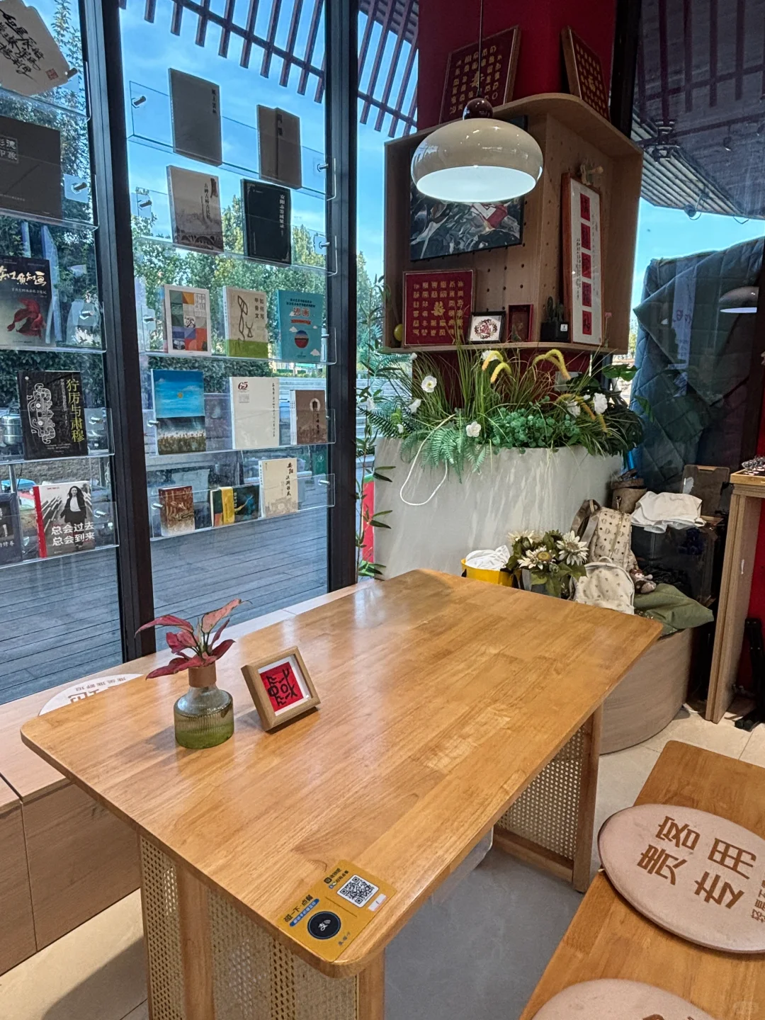 安阳这家湖边这家咖啡店好舒服🌇