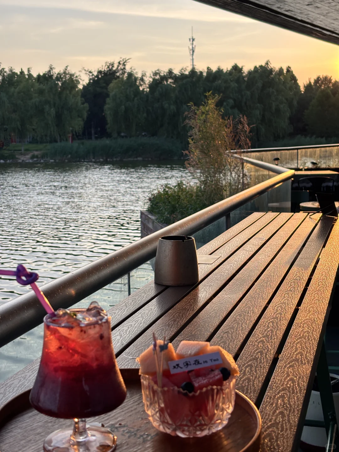 安阳这家湖边这家咖啡店好舒服🌇
