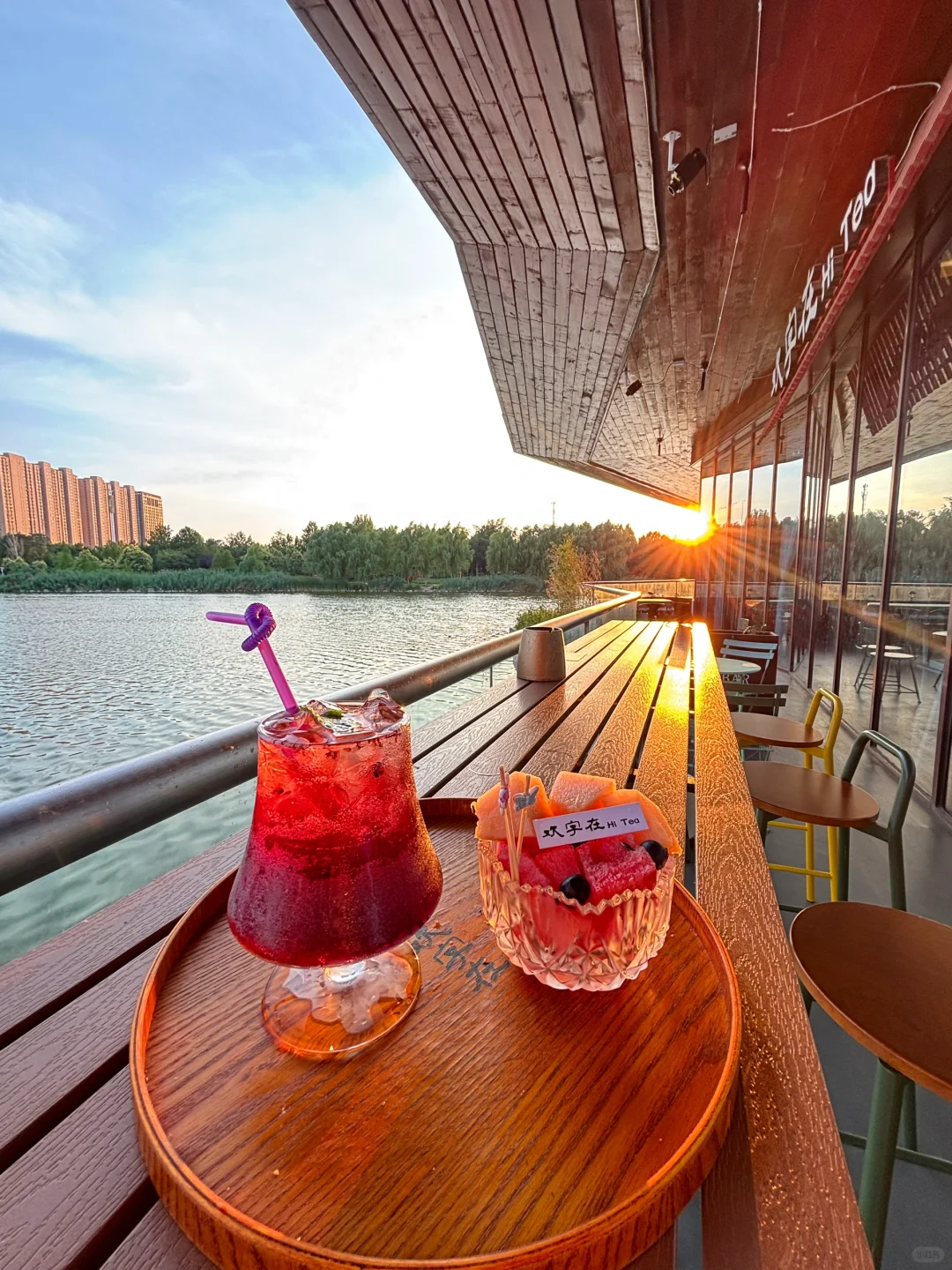 安阳这家湖边这家咖啡店好舒服🌇