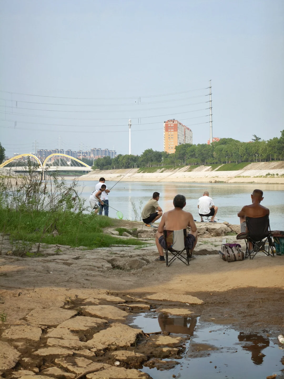 垂钓安阳桥下