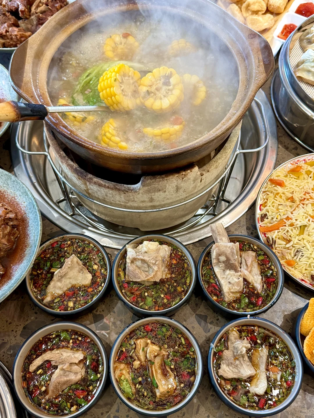 洛阳降温适合带朋友去吃的羊肉炉。。。。