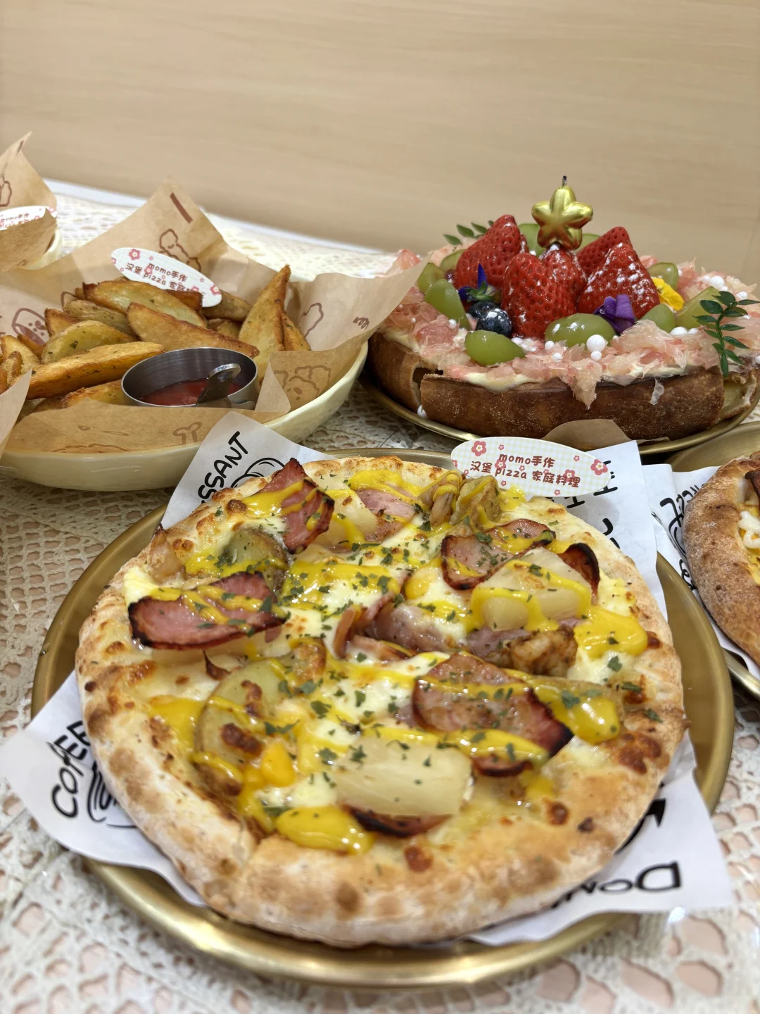 郑州首家玉米边披萨，披萨界真的卷出新高度！