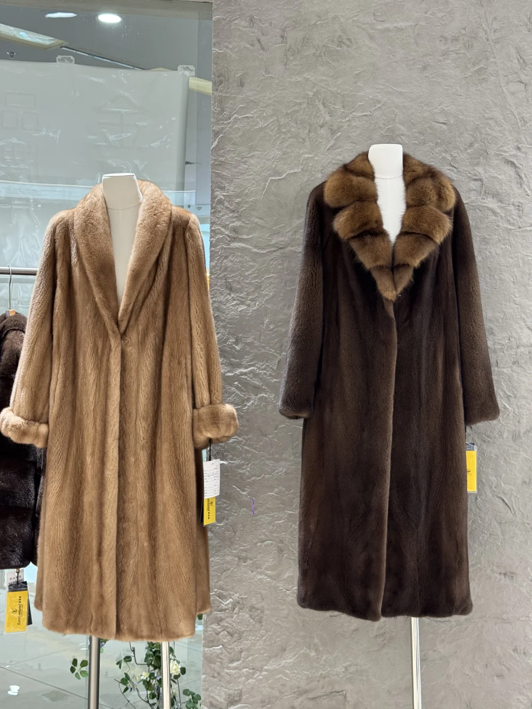 沉浸式逛郑州海宁皮革城  快来帮我选选哪个