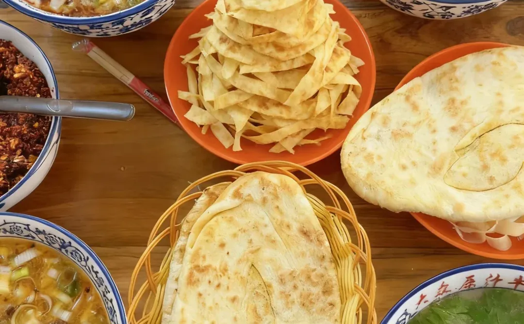 洛阳人有自己的圣诞树🎄