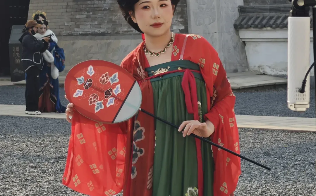 洛阳茉白写真馆