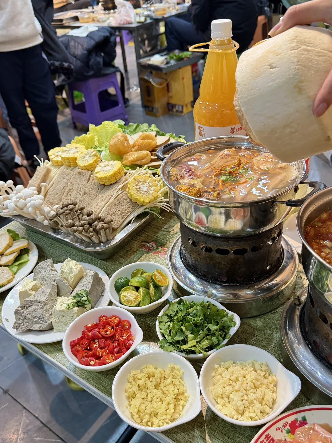 安阳椰子鸡小火锅！！座无虚席！