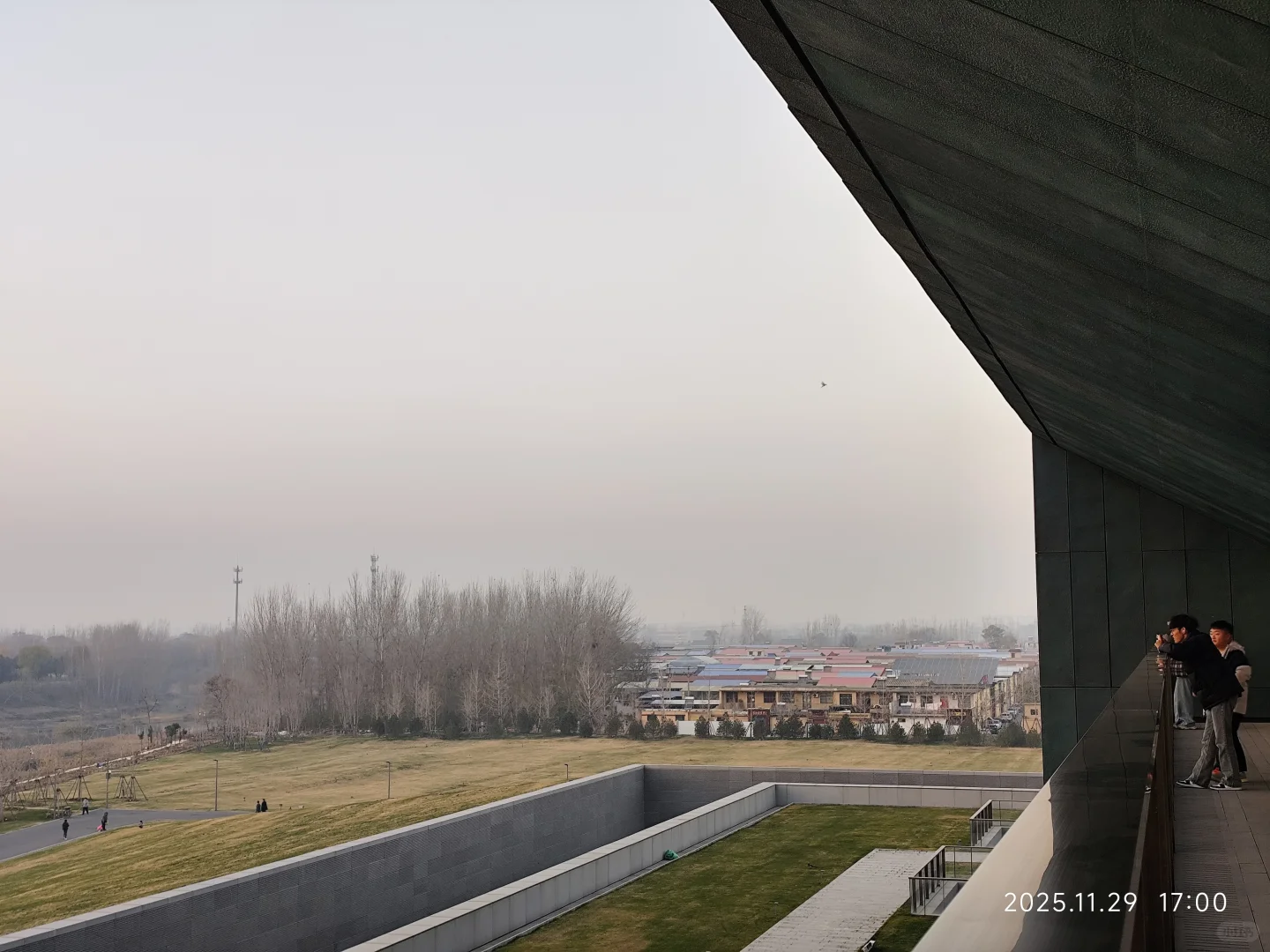 突然发现博物馆周围安阳割裂的不像一个城市