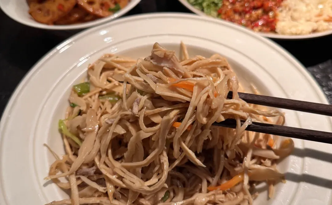 感觉是目前郑州前三好吃的江西菜。。。。😭😭