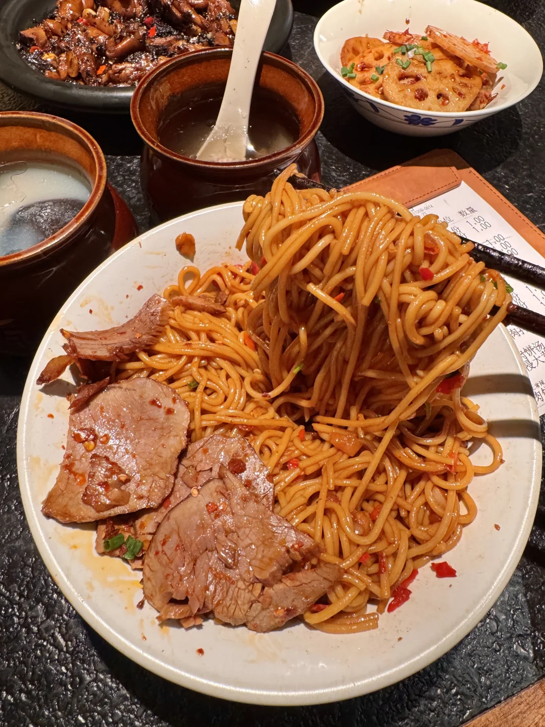 感觉是目前郑州前三好吃的江西菜。。。。😭😭