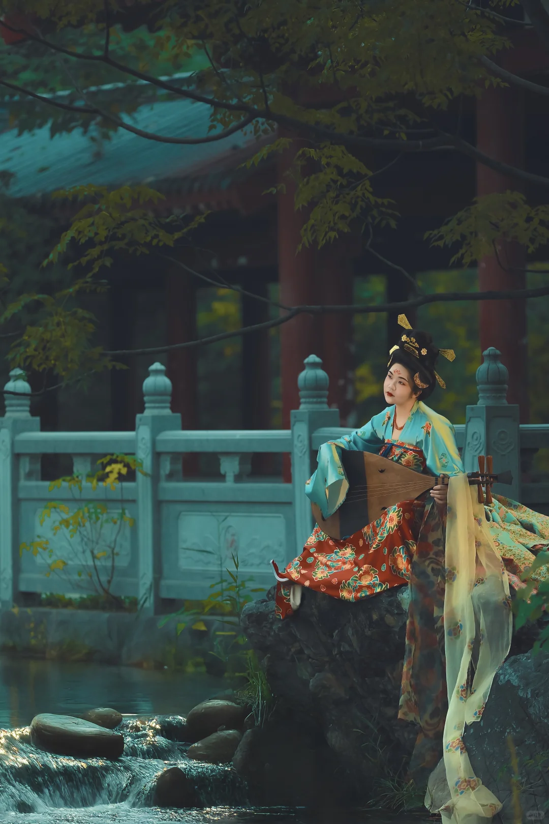 来洛阳穿唐制汉服吧