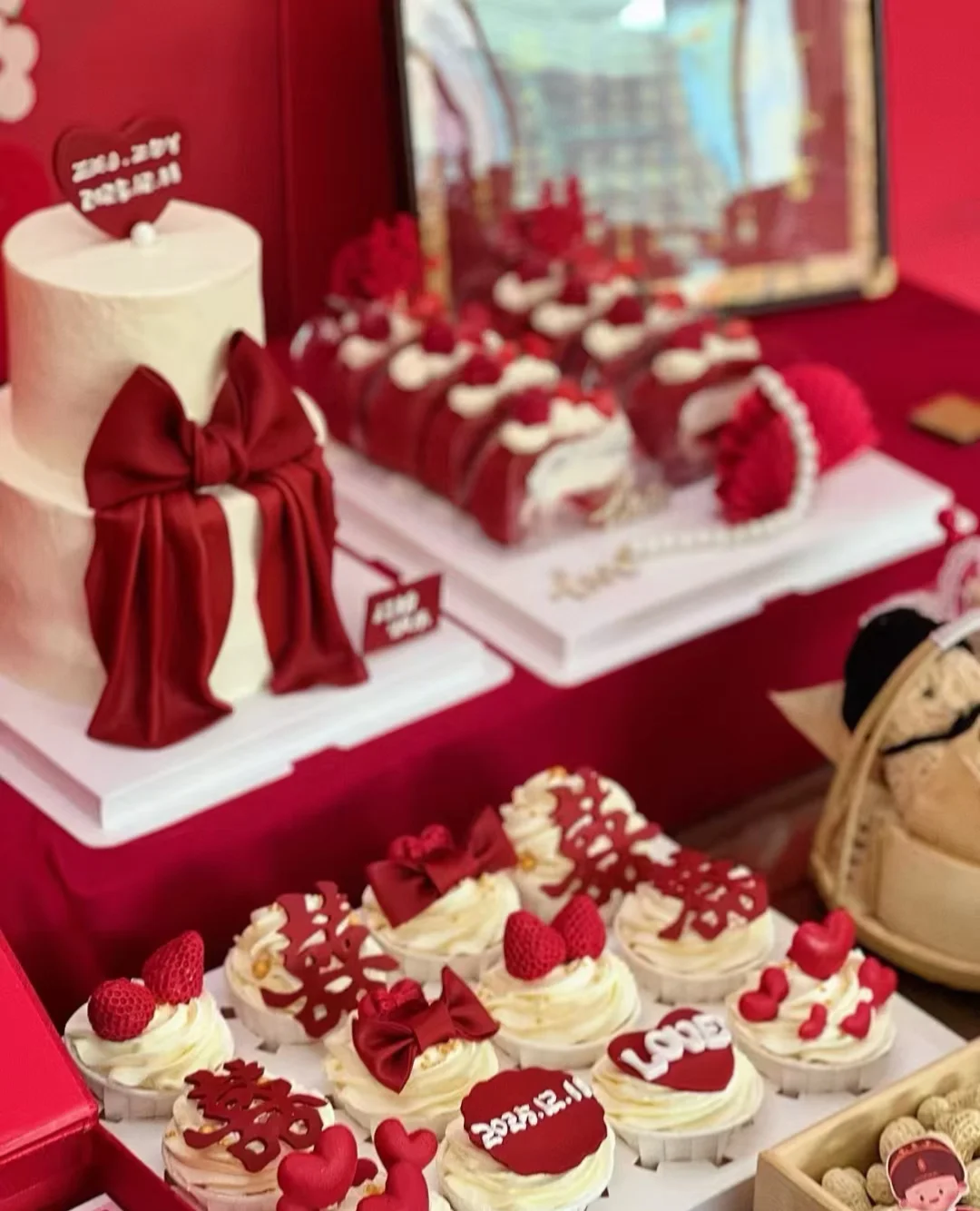 郑州蛋糕定制、婚礼甜品台、订婚甜品台