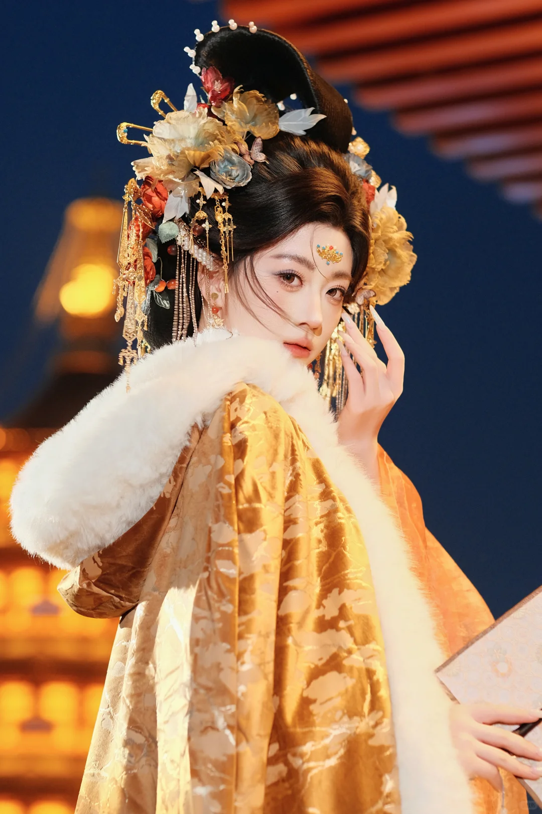 洛阳的夜景和冬季汉服也太搭了吧！内附攻略