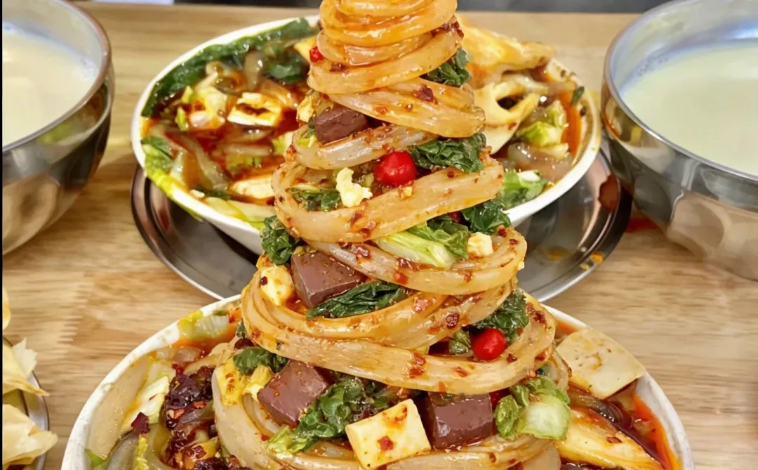 安阳人有自己的圣诞树🎄