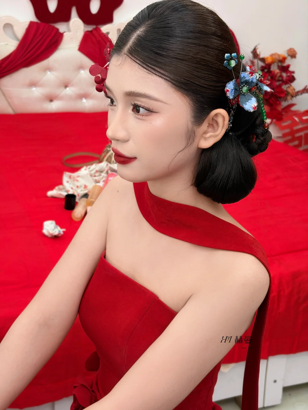 红色晨袍造型❤️真的好美呀～