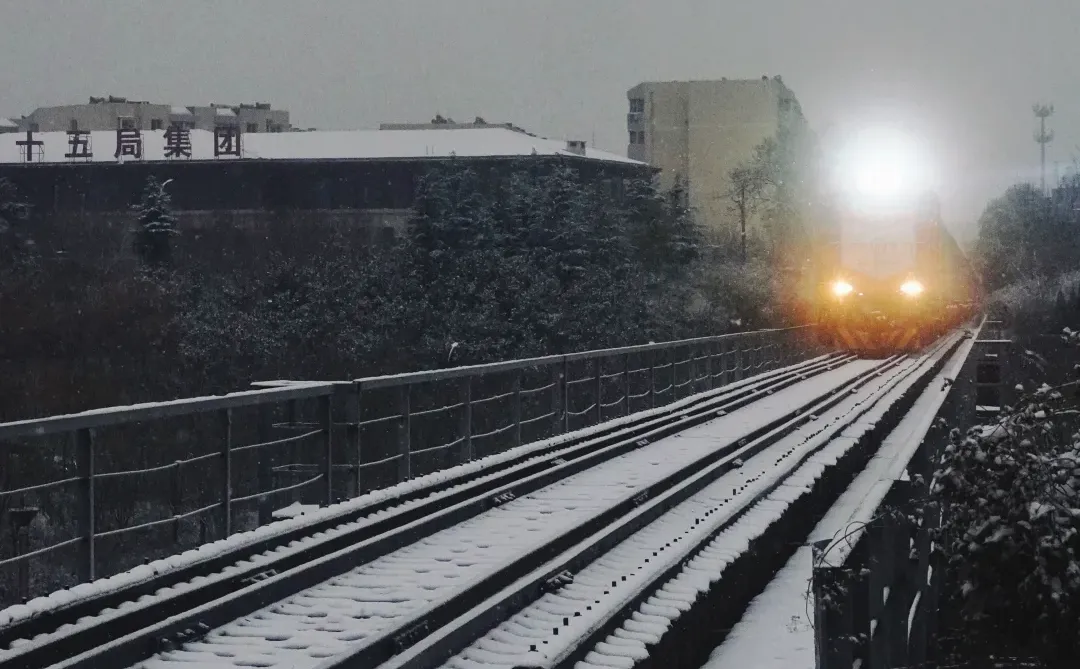 冬天的第一场雪，如期而至