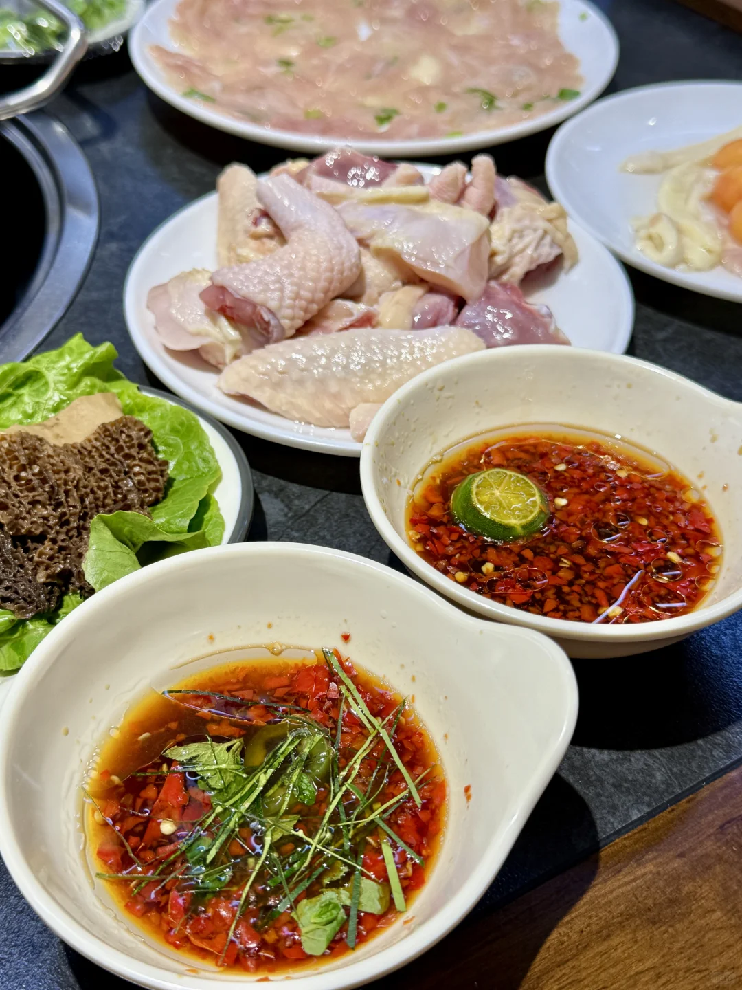 洛阳美食｜广式鲜斩鸡煲好吃到犯规❗️